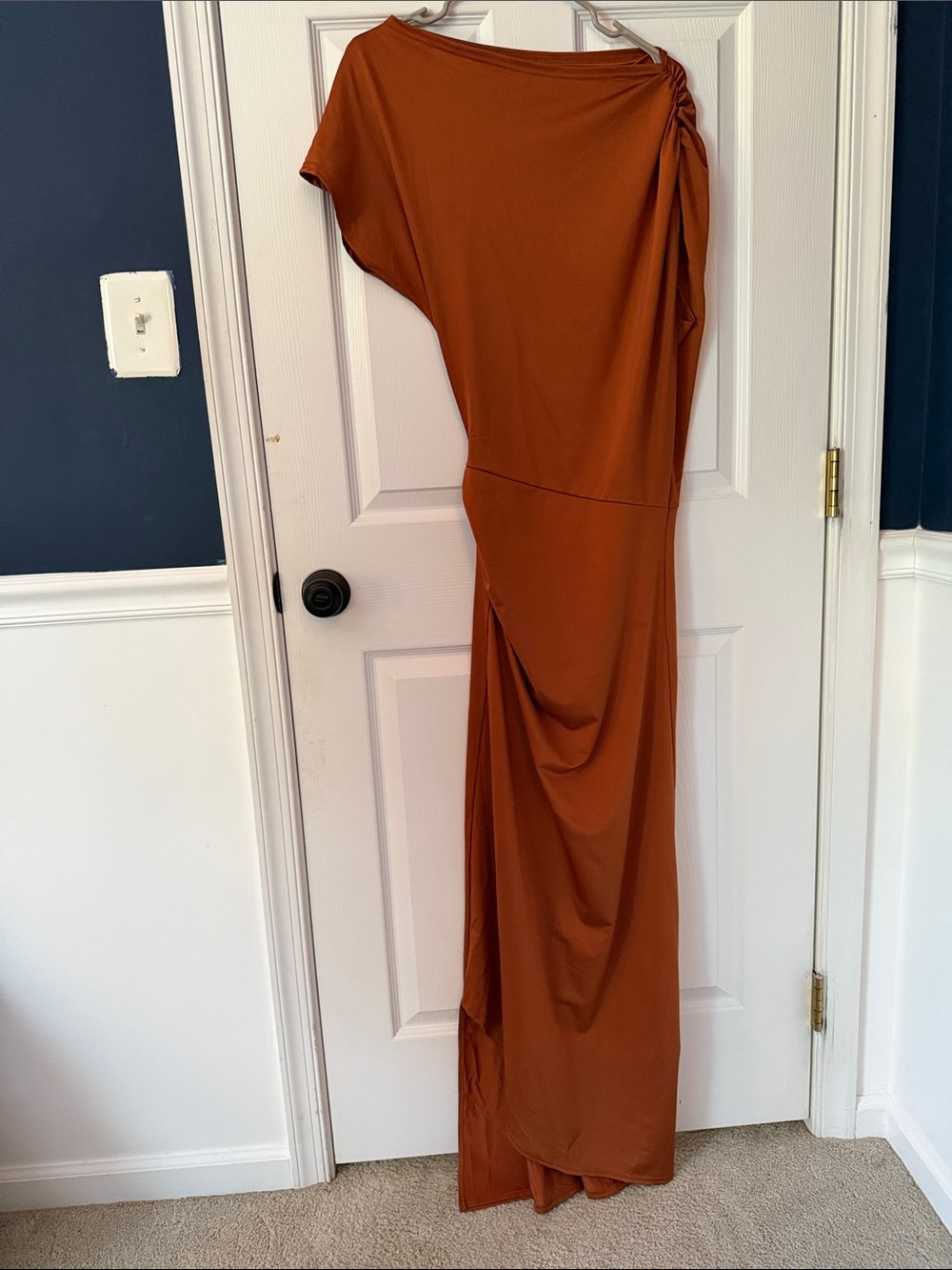 Asymmetrical stretchy gown